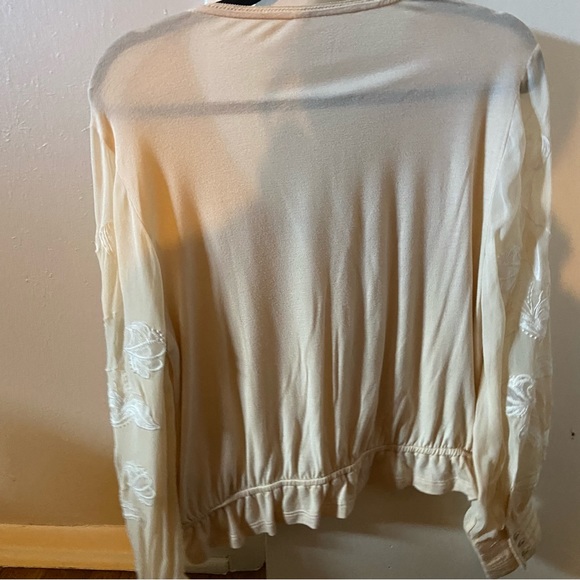 Anthropologie Floral Embroidered button down medium petite - Picture 3 of 9